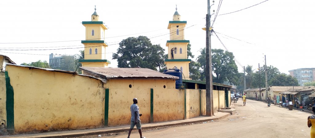 FOMASYL fait un don de 25.000.000 francs guinéens à la Mosquée de Dixinn
