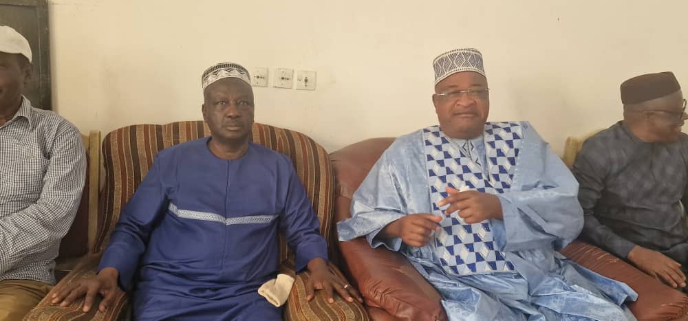 FIDAOU DE SYLLA KOUNDA CHEZ ELH.MAMADOU SYLLA: LE SAINT CORAN LU PLUSIEURS FOIS