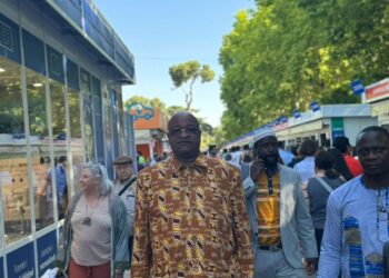 LITTÉRATURE : ELH.MAMADOU DÉDDICACE SES   DEUX OUVRAGES  » L&rsquo;HOMME ET SON DESTIN
